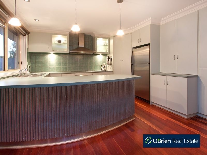 13 Portsea Place, Narre Warren VIC 3805