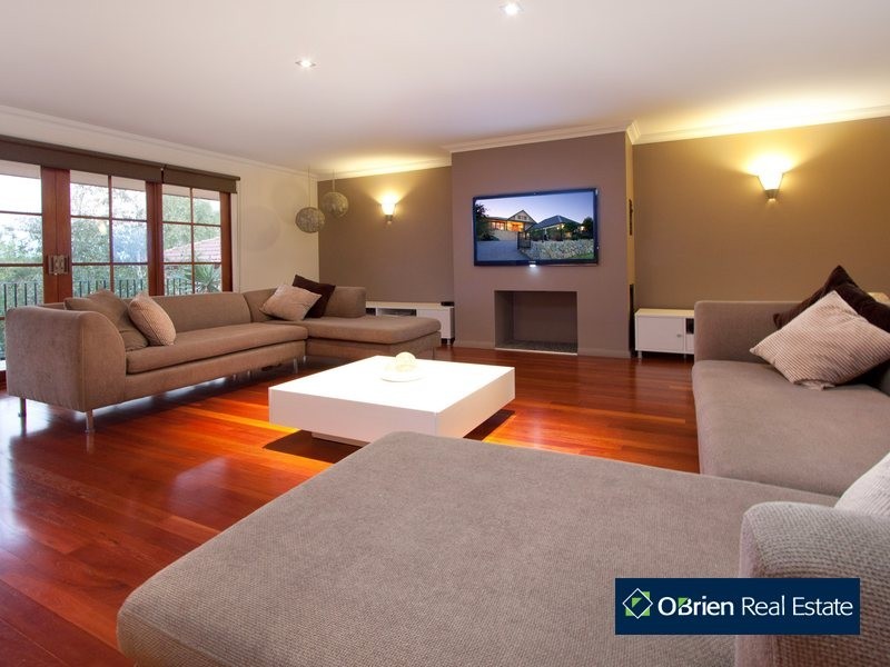 13 Portsea Place, Narre Warren VIC 3805