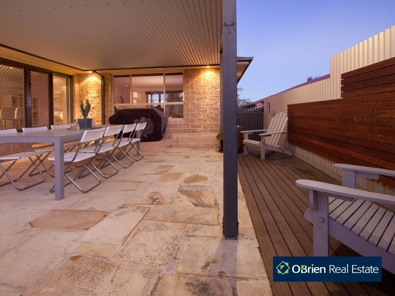 13 Portsea Place, Narre Warren VIC 3805