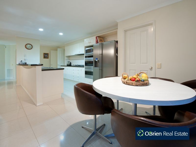 9 Cantwell Road, Narre Warren North VIC 3804