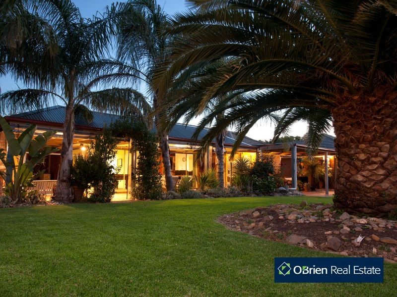 9 Cantwell Road, Narre Warren North VIC 3804