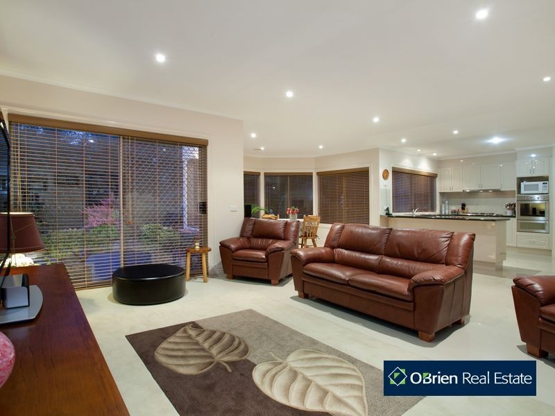 4 Haverbrack Drive, Berwick VIC 3806