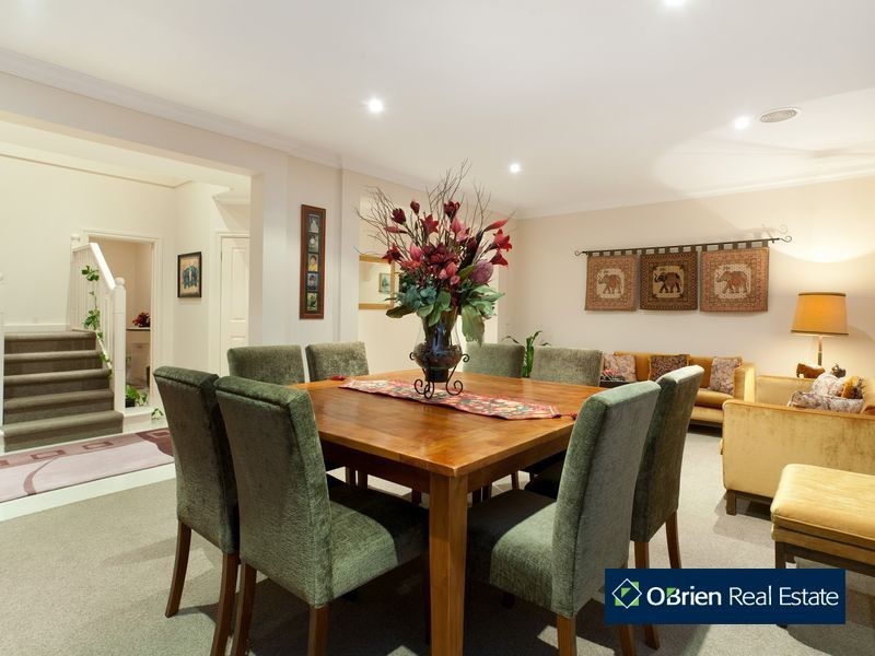 4 Haverbrack Drive, Berwick VIC 3806