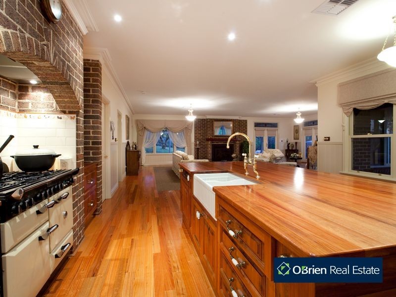 370  Beaconsfield – Emerald, Guys Hill VIC 3807