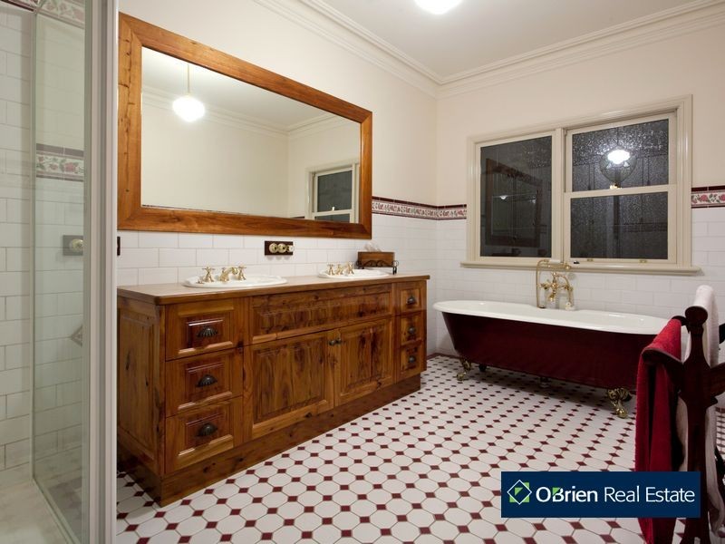 370  Beaconsfield – Emerald, Guys Hill VIC 3807