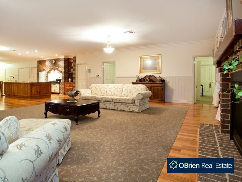 370  Beaconsfield – Emerald, Guys Hill VIC 3807