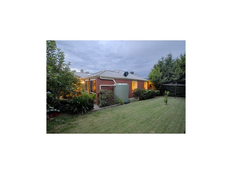 9 Hunt Club Road, Narre Warren South VIC 3805