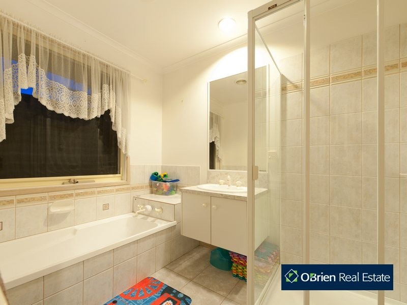 56 Strathaird Drive, Narre Warren South VIC 3805