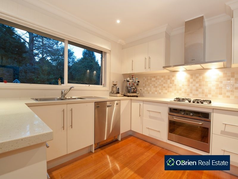 12 Shute Avenue, Berwick VIC 3806