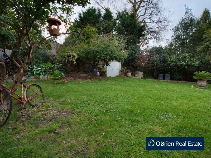 12 Shute Avenue, Berwick VIC 3806