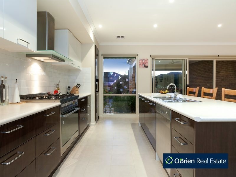 9 Kalimna Avenue, Berwick VIC 3806