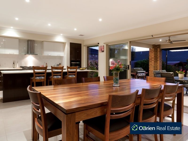 9 Kalimna Avenue, Berwick VIC 3806