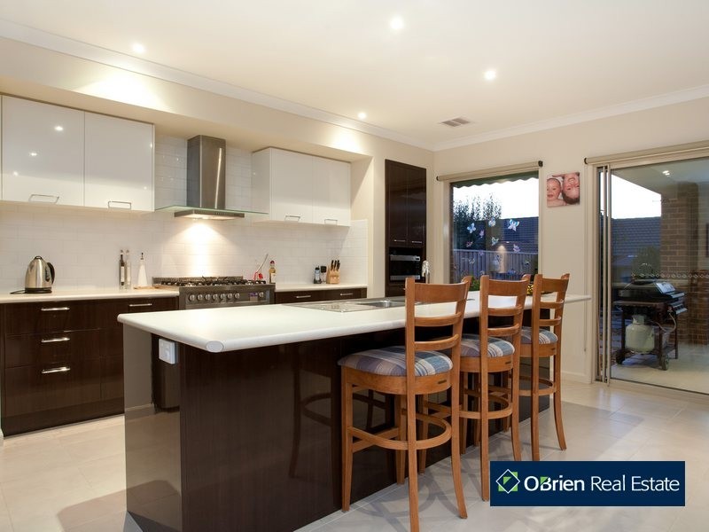 9 Kalimna Avenue, Berwick VIC 3806