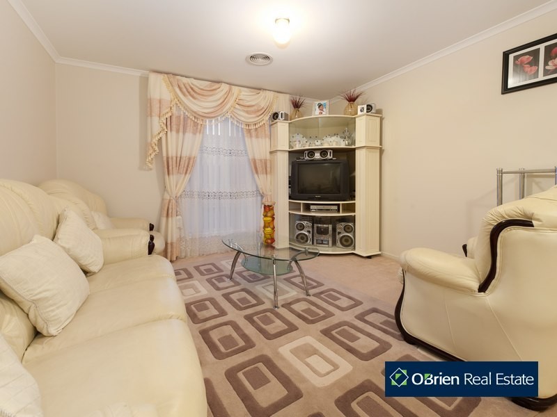 6 Kate-Elizabeth Avenue, Berwick VIC 3806