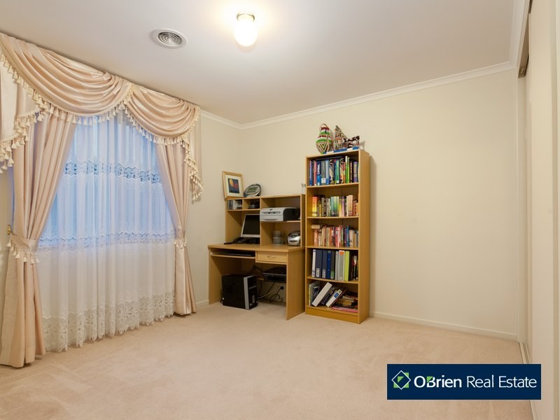 6 Kate-Elizabeth Avenue, Berwick VIC 3806