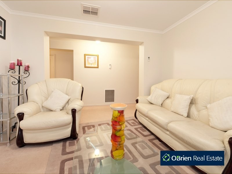 6 Kate-Elizabeth Avenue, Berwick VIC 3806