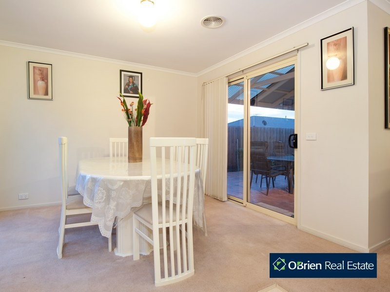 6 Kate-Elizabeth Avenue, Berwick VIC 3806