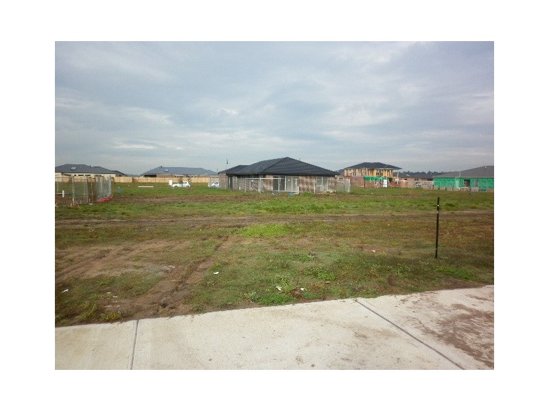 Lot 1215 Chantenay Parade, Cranbourne North VIC 3977
