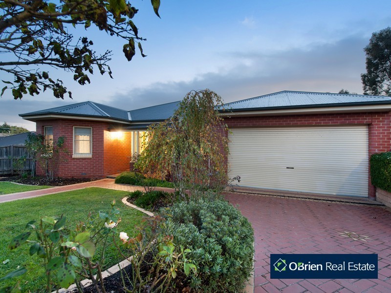 64 Melville Park Drive, Berwick VIC 3806