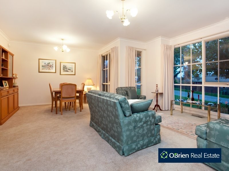 2 Scanlan Street, Berwick VIC 3806