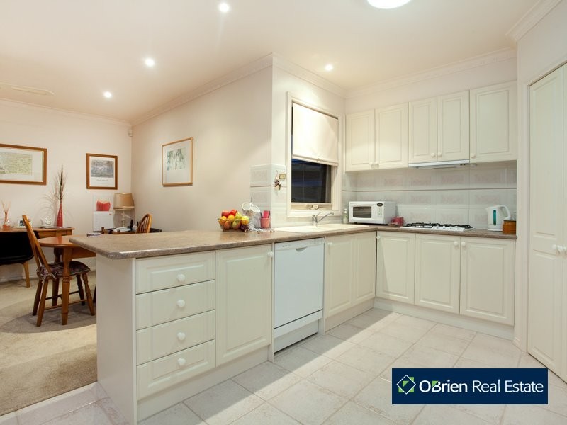 2 Scanlan Street, Berwick VIC 3806