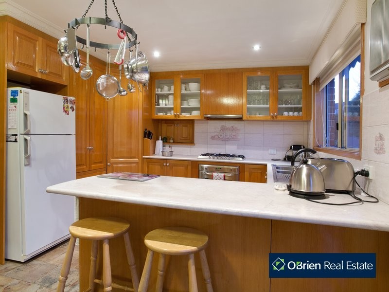 67 Edrington Park Drive, Berwick VIC 3806