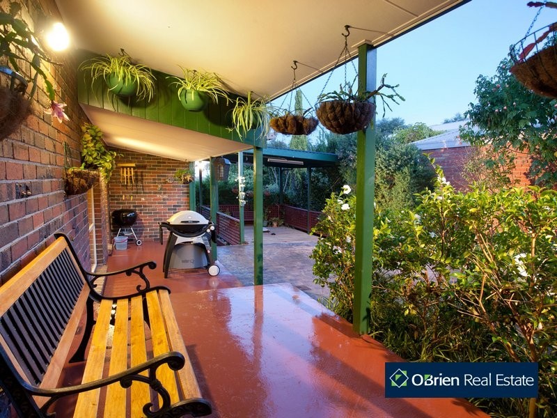 67 Edrington Park Drive, Berwick VIC 3806