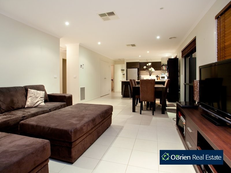 20 Sing Crescent, Berwick VIC 3806