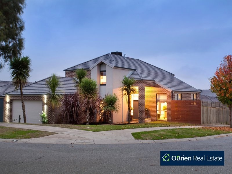 8 Northgate Drive, Berwick VIC 3806