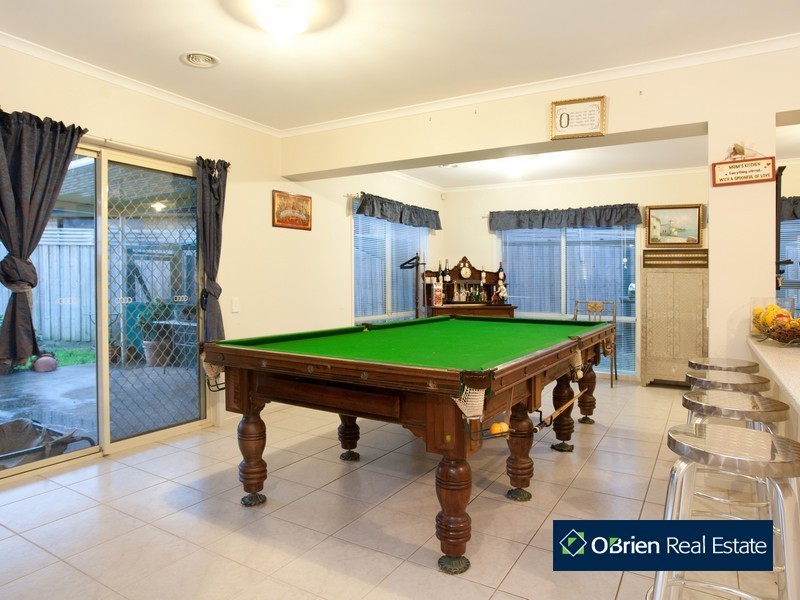 4 Jeune Grove, Berwick VIC 3806