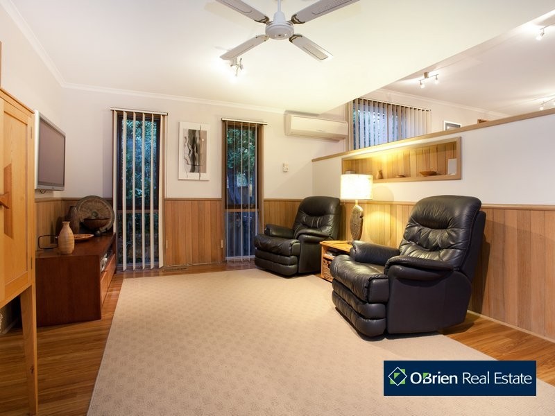 69 Edrington Park Drive, Berwick VIC 3806