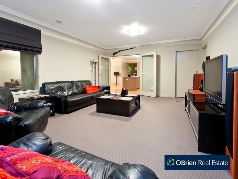 9 Lawton Grove, Berwick VIC 3806