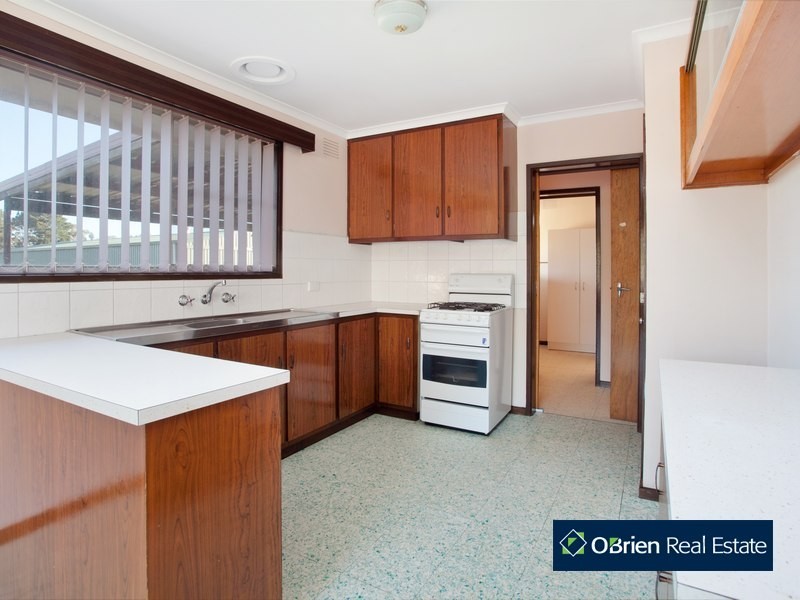 16 Finsbury Road, Devon Meadows VIC 3977