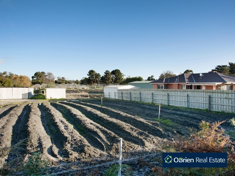 16 Finsbury Road, Devon Meadows VIC 3977