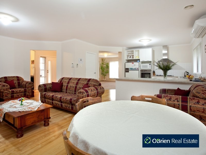 69 Viewgrand Drive, Berwick VIC 3806