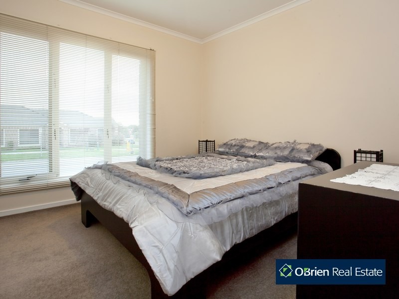 69 Viewgrand Drive, Berwick VIC 3806