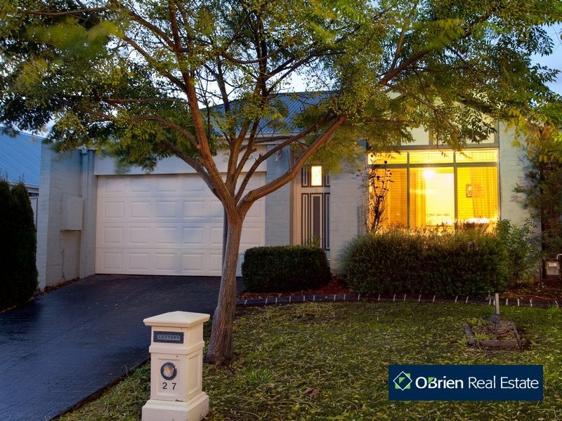 27 Boston Court, Narre Warren VIC 3805