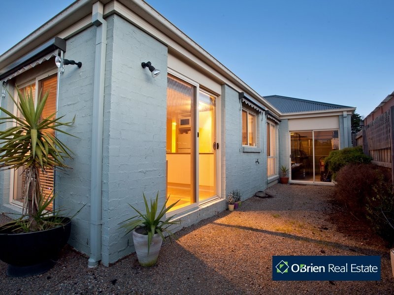 27 Boston Court, Narre Warren VIC 3805