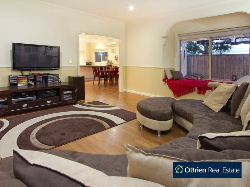 5 Lynch Court, Berwick VIC 3806