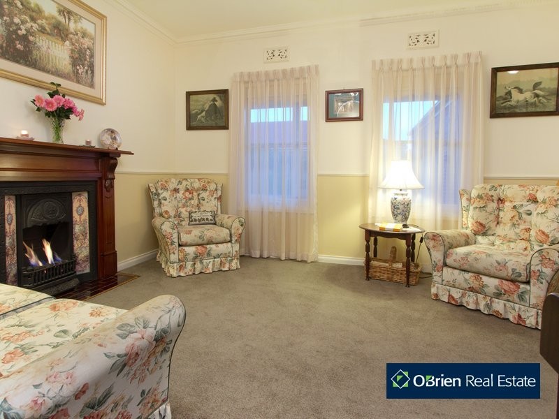 5 Lynch Court, Berwick VIC 3806