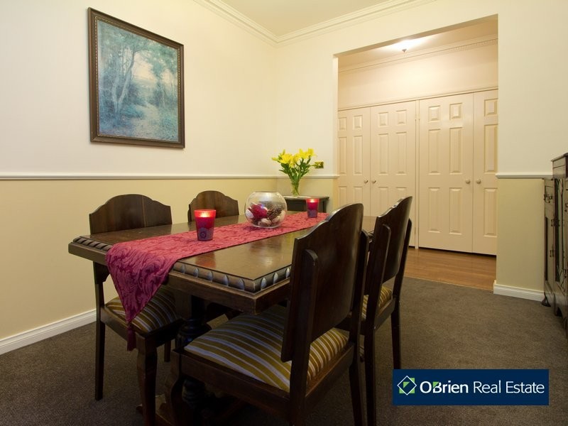 5 Lynch Court, Berwick VIC 3806