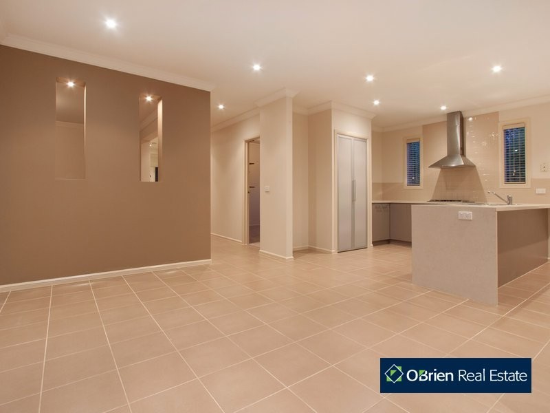 105 Skyline Way, Berwick VIC 3806