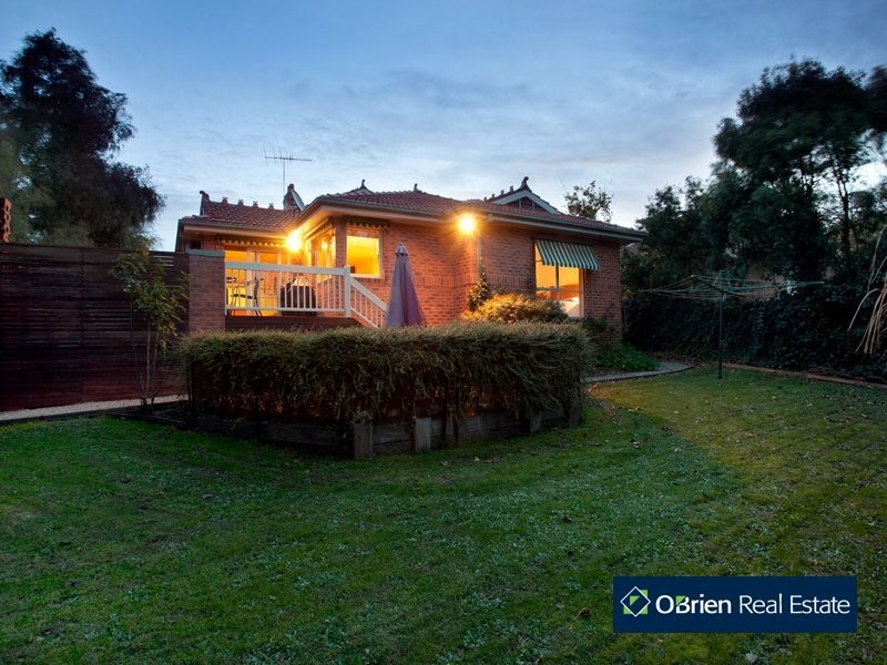 18 McKay Close, Berwick VIC 3806