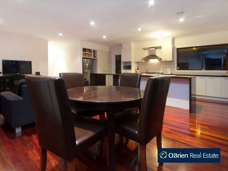 2 Norris Grove, Berwick VIC 3806