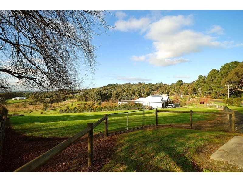 30 Salisbury Road, Beaconsfield Upper VIC 3808