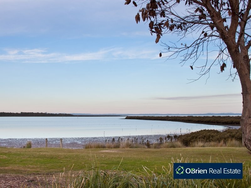 1 Gannet Close, Blind Bight VIC 3980