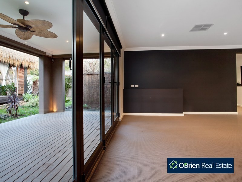 9 Minak Close, Narre Warren South VIC 3805