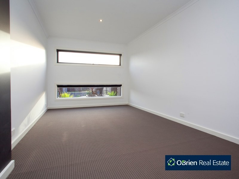 9 Minak Close, Narre Warren South VIC 3805