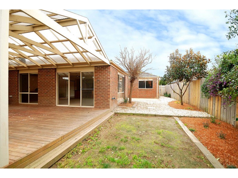 75 Streeton Way, Berwick VIC 3806