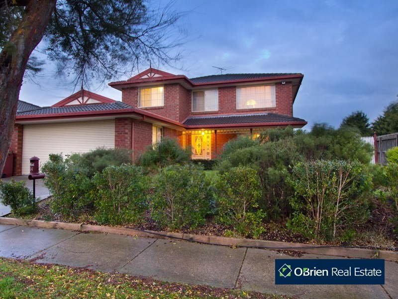 14 Delhuntly Rise, Narre Warren South VIC 3805
